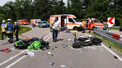 drei schwerverletzte bei motorrad unfall auf schwarzwaldhochstrasse