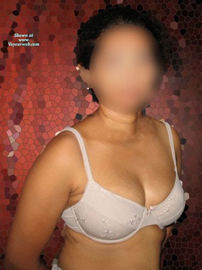 topless wife rani dares boobs october 2010 voyeur web