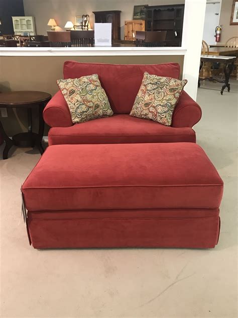 klaussner oversized chair wottoman delmarva furniture consignment