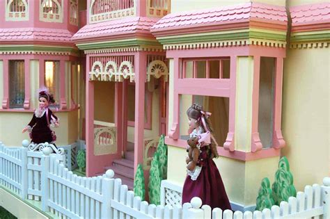 Download Barbie Doll House Wallpaper Gallery
