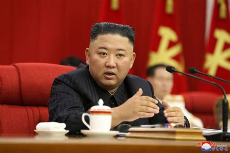 Kim Jong Un Lost Weight No One Knows How Or Why The New York Times