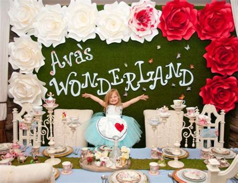 Alice In Wonderland Birthday Ava S Alice In Wonderland