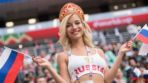wm 2018 wie sich russlands schönster fan aus der porno ecke rausreden