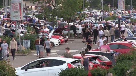 Hundreds Of Car Enthusiasts Descend Upon Uk Retail Park Despite