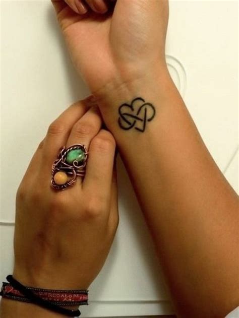 90 Tattoo Handgelenk Ideen Nach Den Neusten Trends