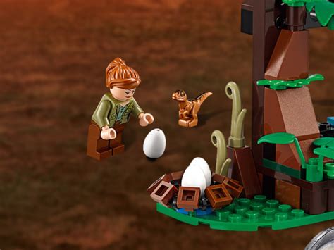 Lego Jurassic World Claire And Owen