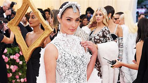 gal gadot s dress at met gala 2019 wows in sheer dress