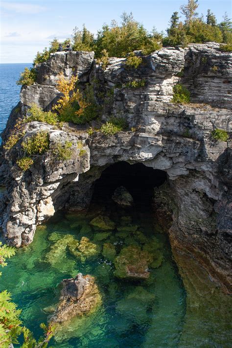 complete guide  visiting  grotto  tobermory updated march