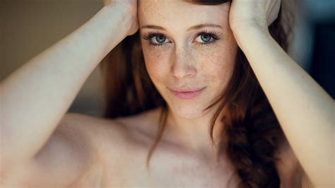 women model redhead long hair looking at viewer face