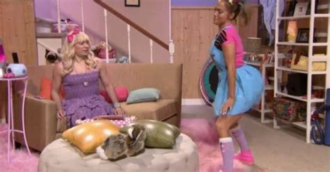 jennifer lopez dresses up as a teenager and shows off her twerking skills in comedy sketch with