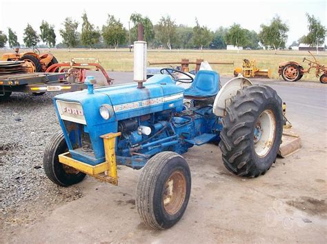 tractorhousecom ford  dismantled machines