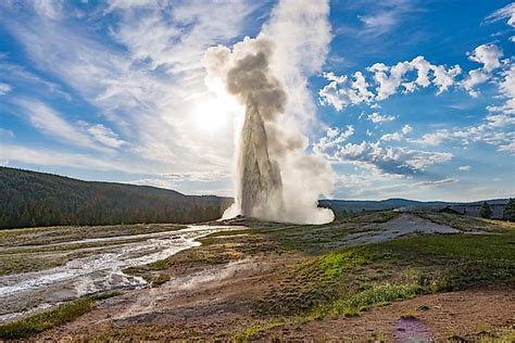 yellowstone national park unique places around the world