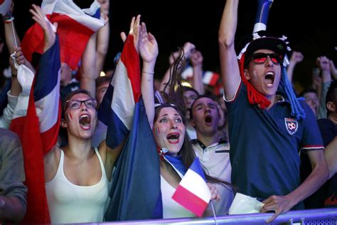 تصاویری از شادی هواداران تیم فوتبال فرانسه در جام ملت‌های اروپا