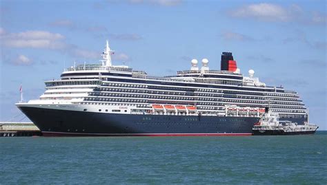 queen victoria cruise ship april  bermuda visit