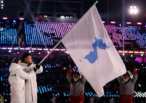 korean unity historic handshake  pyeongchang winter olympics open daily sabah