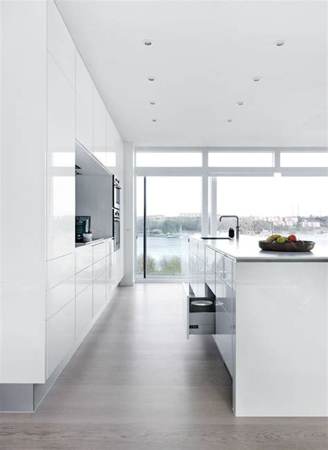 airy  welcoming  white kitchen designs digsdigs