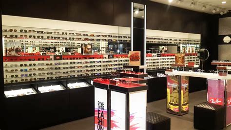 Sunglass Hut Gains Traction In Indian Travel Retail