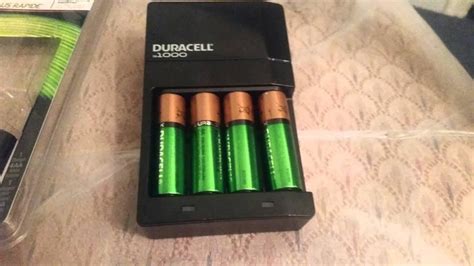duracell rechargeable battery charger flashing red light vanilla lab