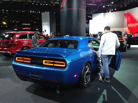 2015 Naias Detroit Auto Show – Dodge Movernie On The Move