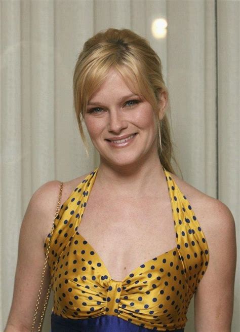 nicholle tom age siblings movies net worth married height instgram puzzups