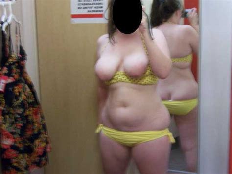 women flashing in dressing room mega porn pics
