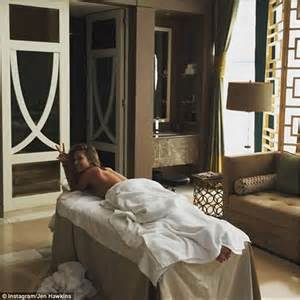jennifer hawkins topless as she indulges in a luxurious massage daily mail online