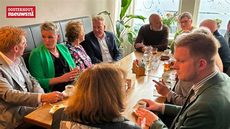 poppys actieweek feestelijk afgetrapt door vijf burgemeesters oosterhout