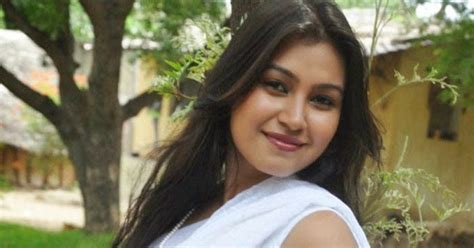 aa intlo deyyam unda tamil movie actress varsha pandey latest spicy saree stills