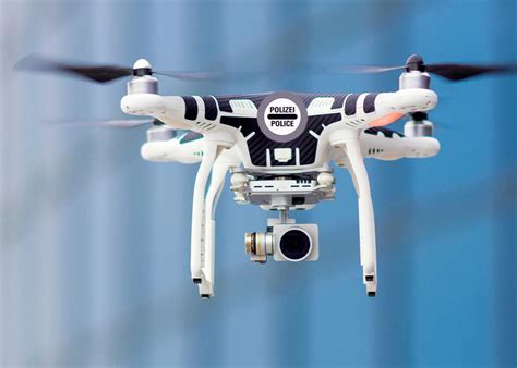 fourth amendment   fly  drone   police