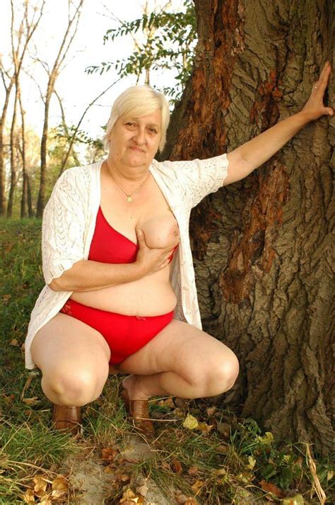old fat granny nailed in the forest pichunter