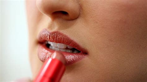 How To Wear Red Lipstick Like A Pro Lifestyles
