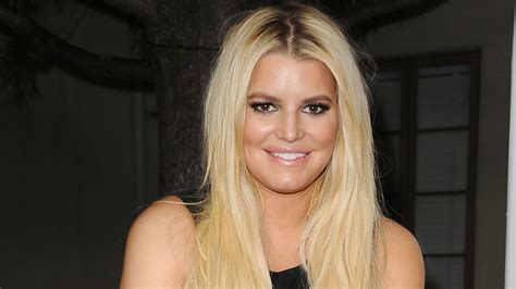 jessica simpson mom shamed for letting 7 year old daughter dye her hair