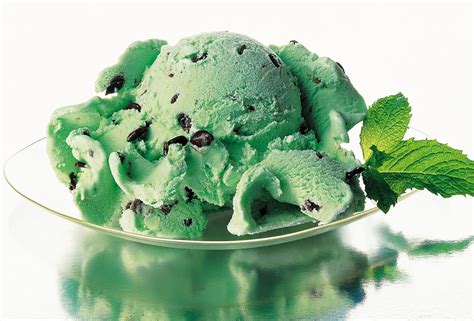 green mint chocolate chip ice cream colors photo  fanpop