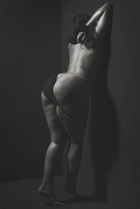 ashley graham photoshoot by mario sorrenti for v magazine may 2017 celebrity nude leaked