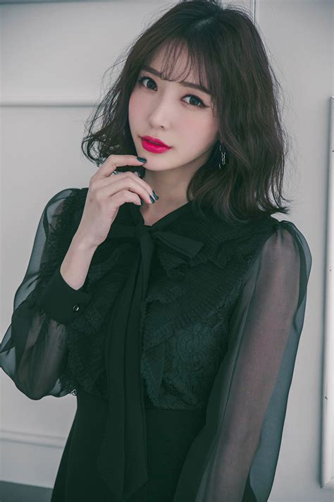 ye jin female pose reference korean model female poses fasion high
