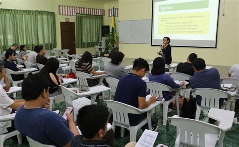 seminar   teachers focuses  facilitating learning