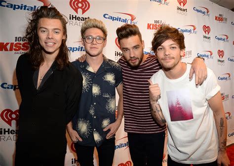 see the one direction guys sing the band s classics during their solo shows