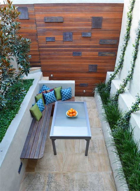 tiny courtyard makeovers gardendrum