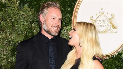 jessica simpson shares throwback photo of her engagement to eric johnson from 7 years ago