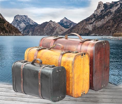 vintiquewise  colored vintage luggage suitcase style trunk set   qi ebay