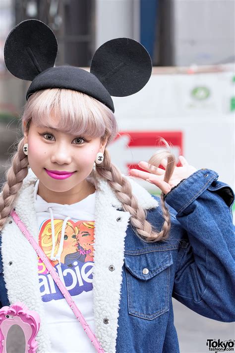 Barbie Girls W Vintage Fashion And Mouse Ears In Shibuya