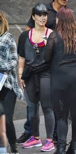 Demi Lovato Shows Off Her Curves In Tight Workout Leggings As She S