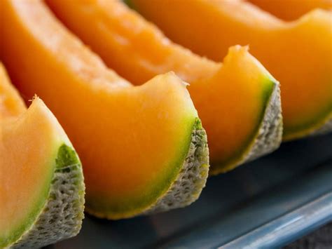 surprising health benefits  cantaloupe readers digest canada