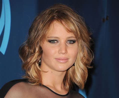 Have You Seen Jennifer Lawrence S Ultra Chic New Haircut Glamour