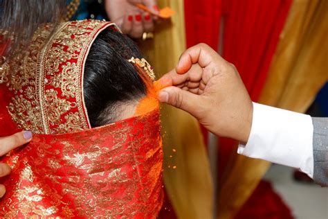 traditional nepali bride and groom getallpicture