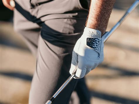 correctly clean  golf glove invictus golf gloves