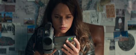 Review ‘tomb Raider’ Falls Into Too Many Traps We Live