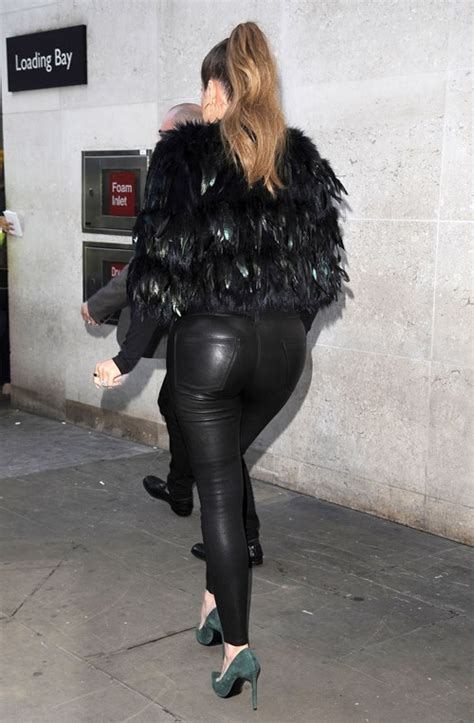 khloe kardashian leather pants and sheer top khloe kardashian skinny vs curvy