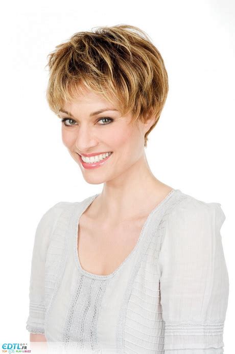 coupe femme courte effilee