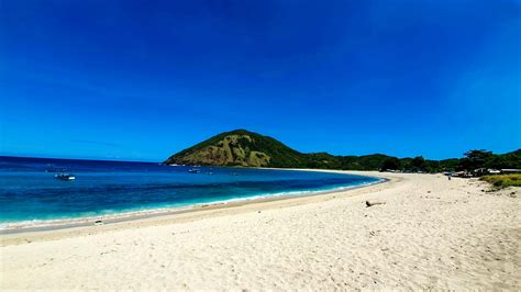beaches  kuta lombok  walk   world mawun tanjung aan